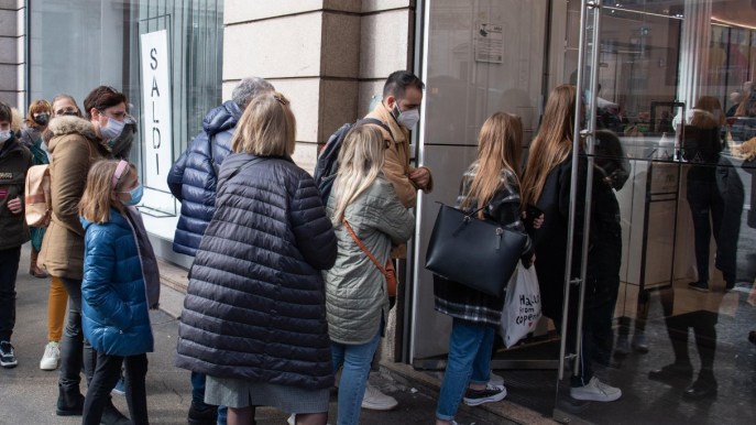 La fiducia dei consumatori italiani torna a crescere prima del nuovo caro bollette