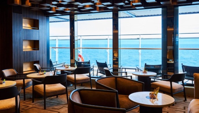 La prima nave della flotta, Explora I, bar and lounge