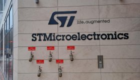 Stm licenzia 5mila persone mentre aumentano le voci di uno scorporo dell’azienda