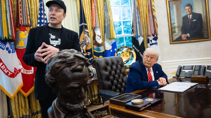 Tesla brucia 152 miliardi di capitalizzazione: clima incandescente fra Musk e Trump