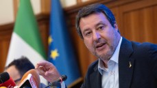 Salvini firma il decreto alcolock, cosa cambia per i recidivi